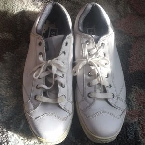 Golf white shoes